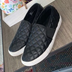 Steve Madden Quilted Sneakers